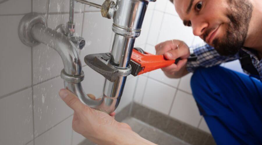 Expert burst pipe repair services in Winfield, IA